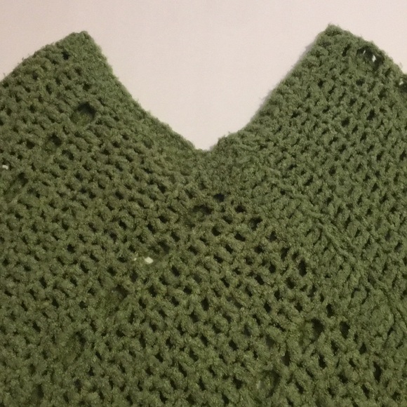 green crochet pancho - Picture 2 of 4